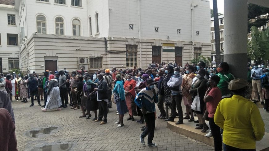 06-24 Govt To Raid Offices In Crackdown On All Employers